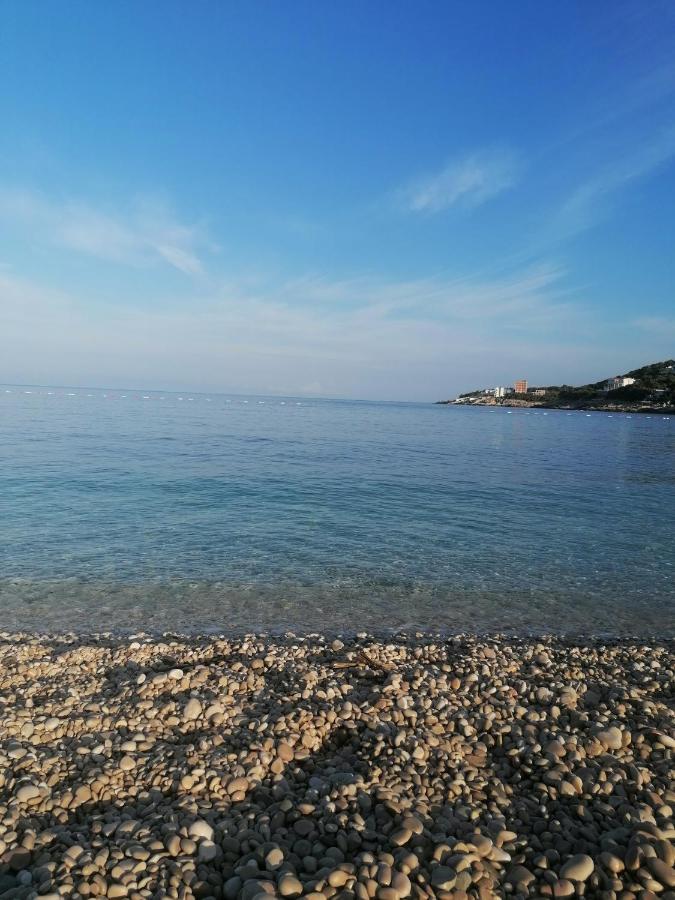 Apartmani Ljubica ウトイェハ エクステリア 写真