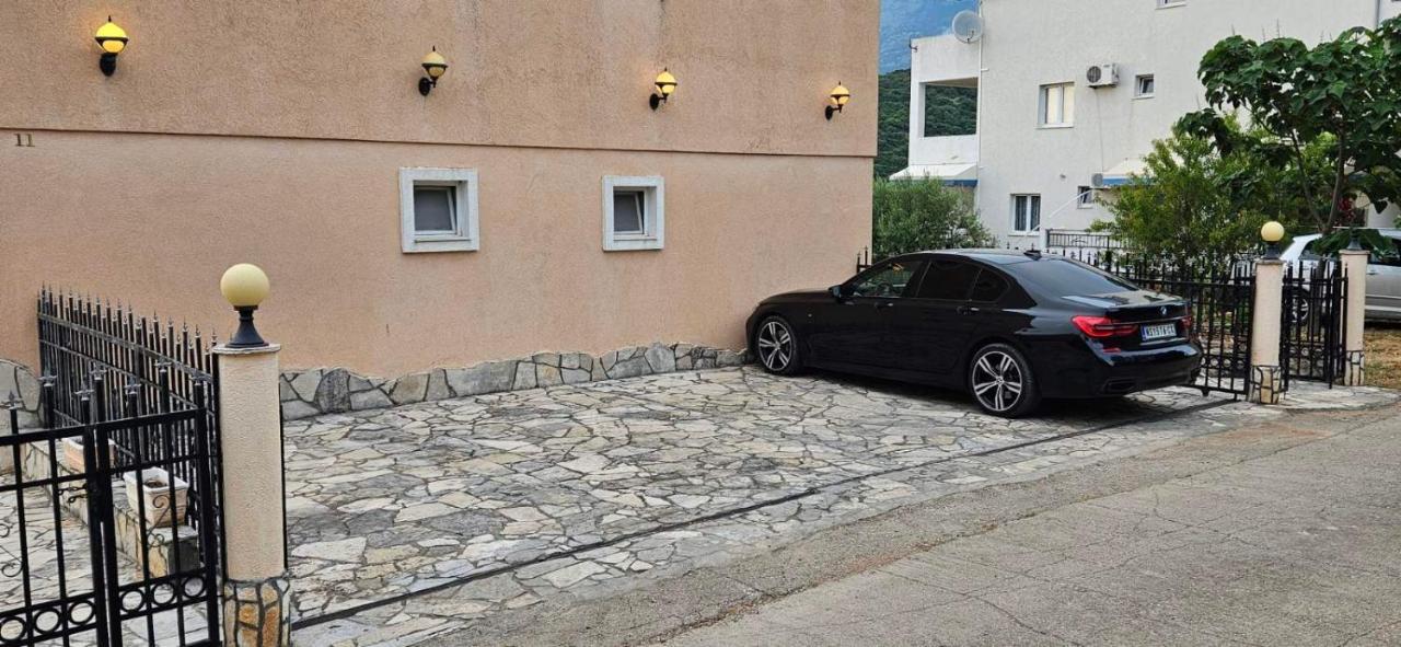 Apartmani Ljubica ウトイェハ エクステリア 写真