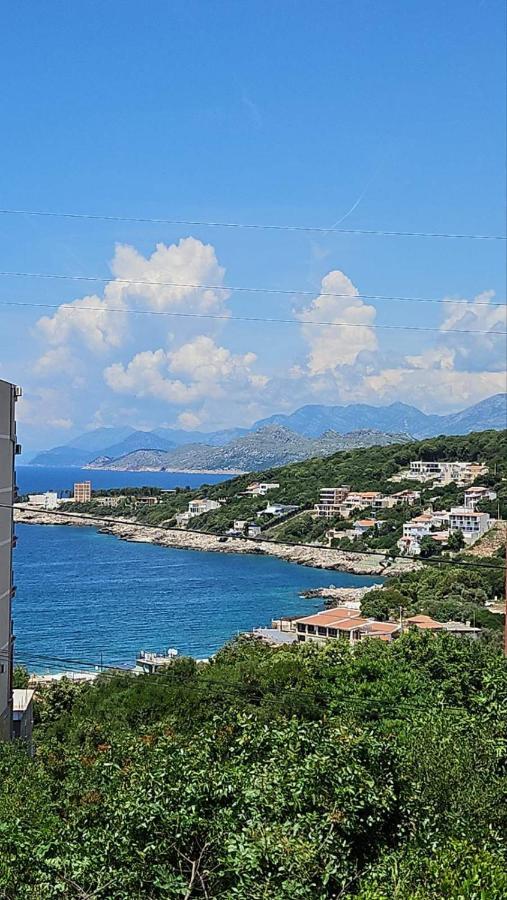 Apartmani Ljubica ウトイェハ エクステリア 写真