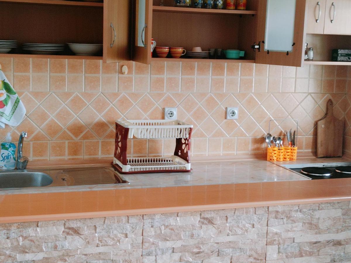 Apartmani Ljubica ウトイェハ エクステリア 写真