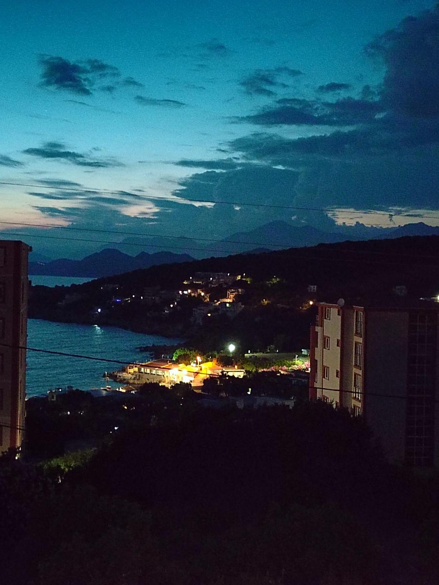 Apartmani Ljubica ウトイェハ エクステリア 写真