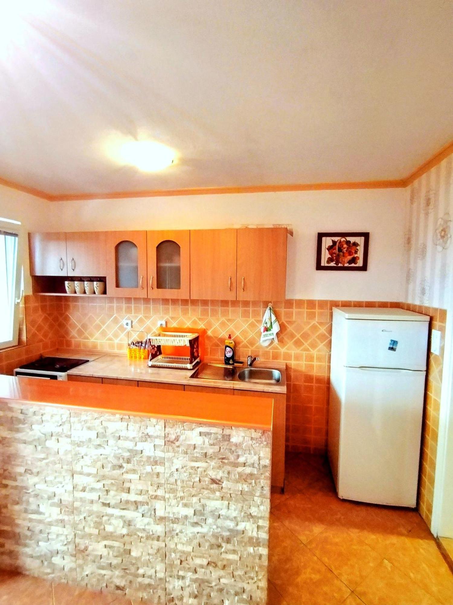 Apartmani Ljubica ウトイェハ エクステリア 写真